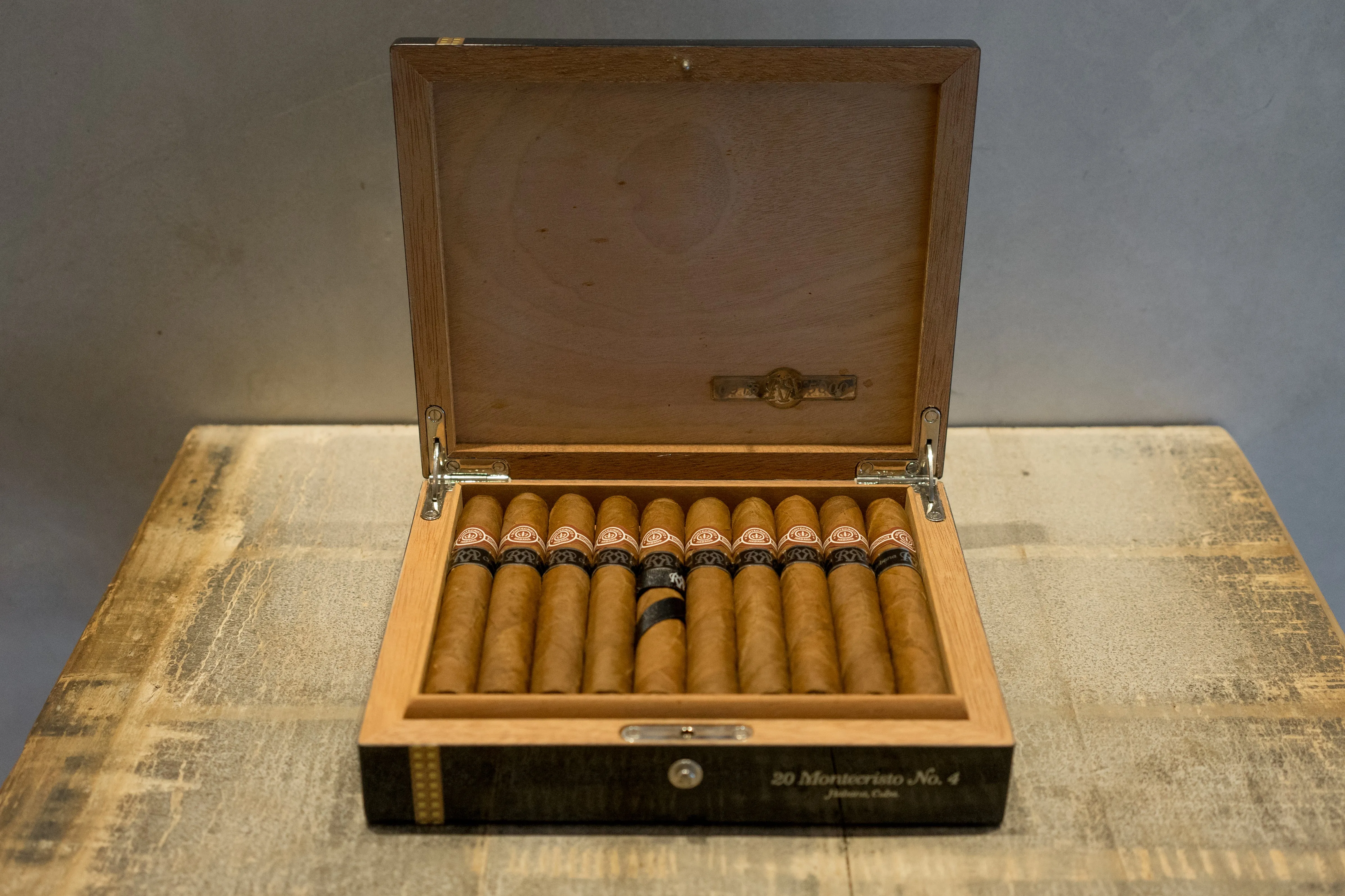 Montecristo No. 4 Reserva Cosecha 2002 Cigar